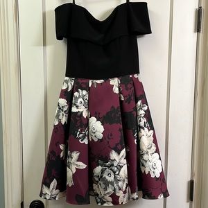 Off the shoulder formal dress size 4 - Betsey and Adam brand